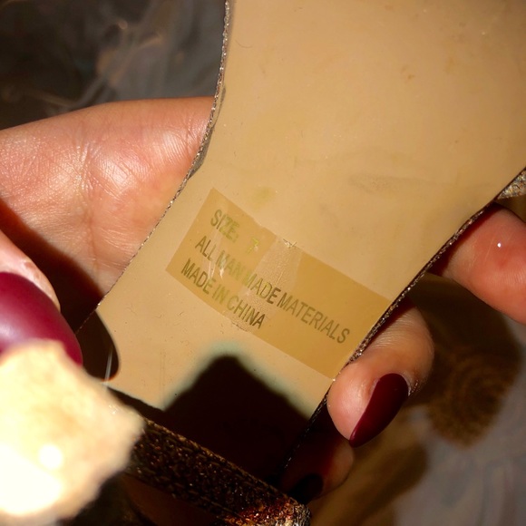 Heels - Picture 3 of 4